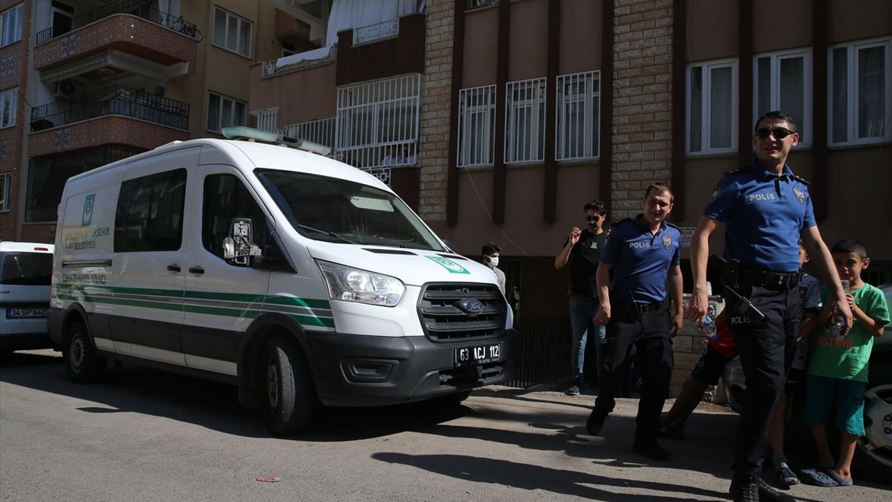 Şanlıurfa'da 28 Yaşındaki Adam Evinde Ölü Bulundu