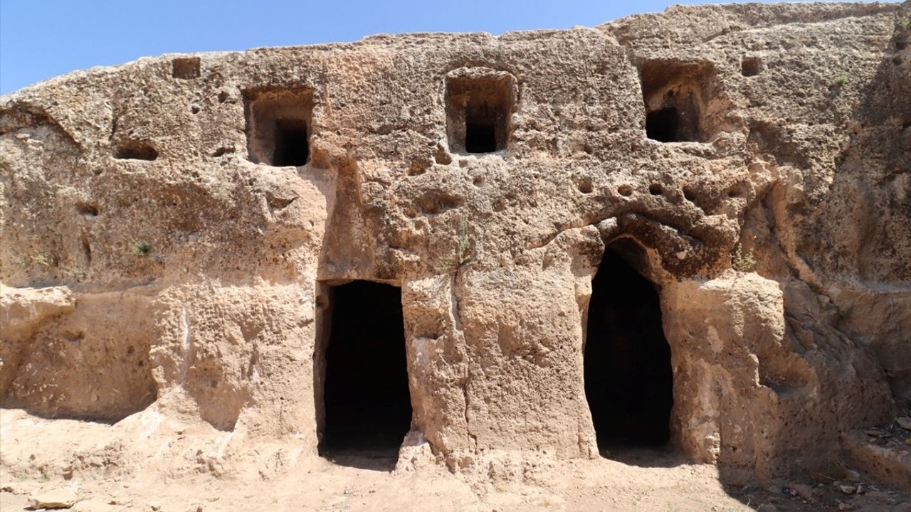 Şanlıurfa'daki Kaya Kilisesi Tarihi Eser Olarak Kayıt Altına Alındı