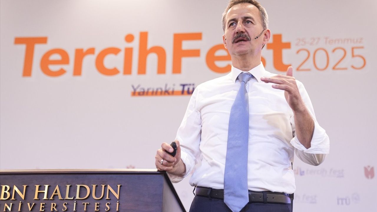 Savunma Sanayii Başkanı Haluk Görgün, TercihFest 2025'te Gençlerle Buluştu