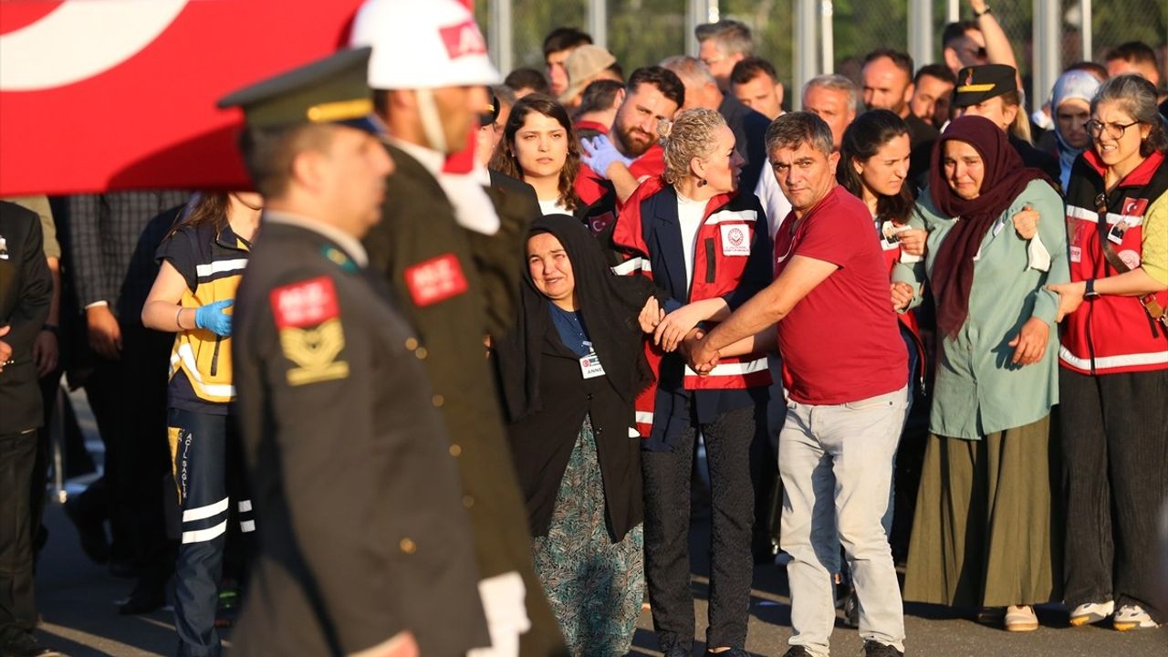 Şehit Uzman Çavuş Kani Obi'nin Cenazesi Memleketi Ordu'ya Getirildi