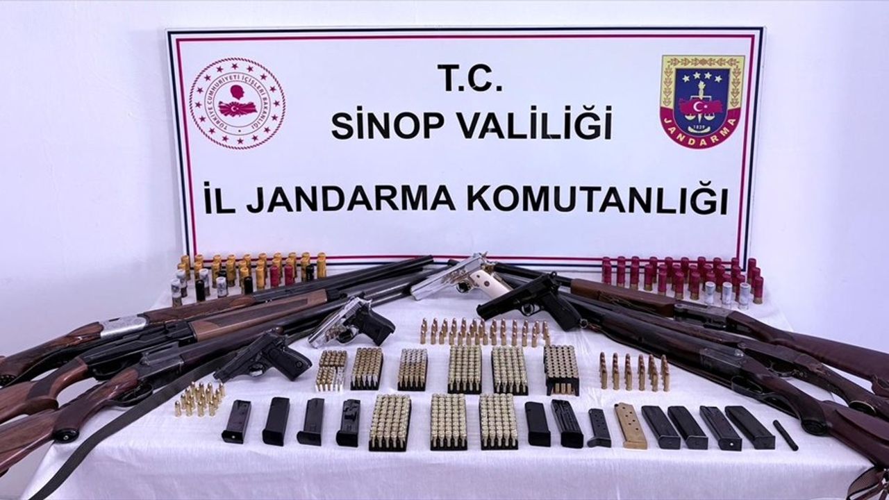 Sinop'ta Silah Kaçakçılığı Operasyonu: 5 Zanlı Gözaltında