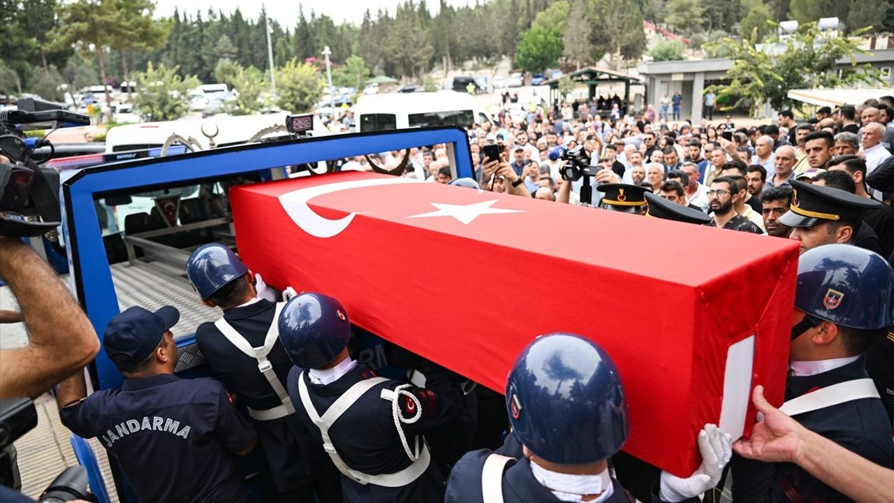 Şırnak'ta Şehit Olan Jandarma Uzman Çavuş Mehmet Ali Yıldırım'ın Cenazesi Adana'da Defnedildi