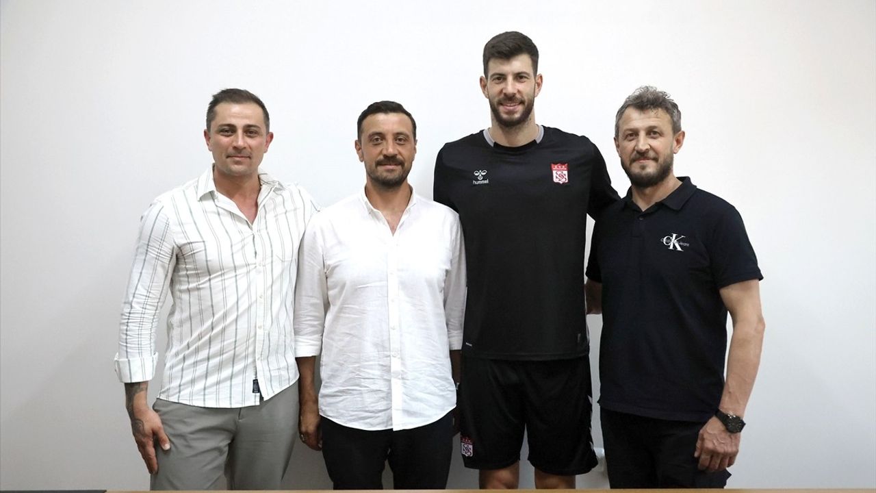 Sivasspor, Kaleci Göktuğ Bakırbaş ile Anlaşma Sağladı