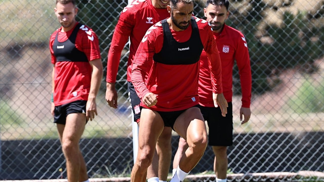 Sivasspor, Yeni Sezon Hazırlıklarını Sürdürüyor