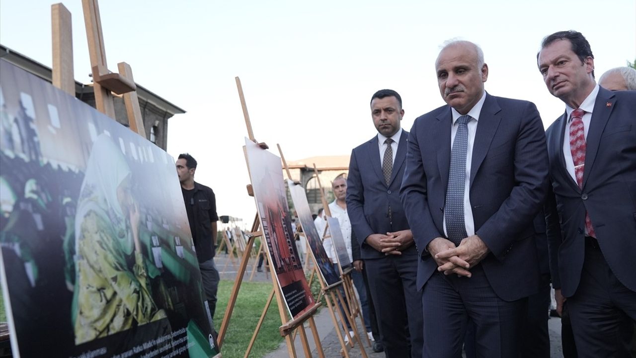 Srebrenitsa Soykırımı Kurbanları, Diyarbakır'da Sergiyle Anıldı