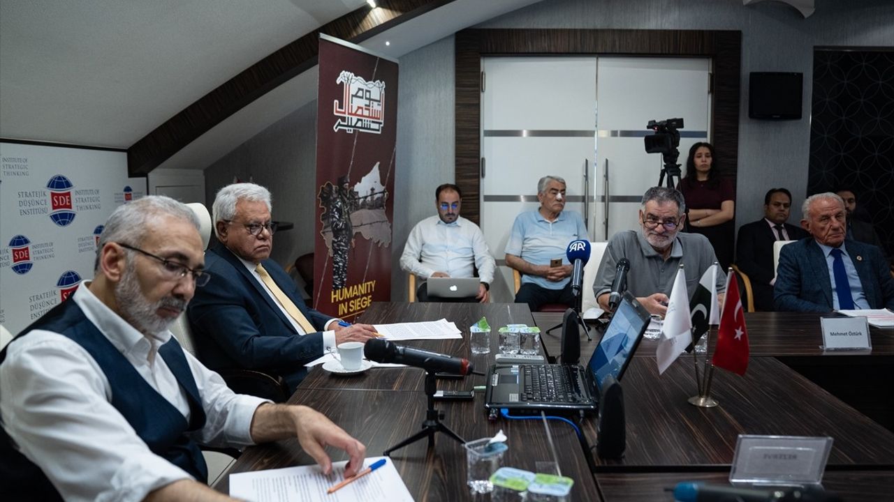 Stratejik Düşünce Enstitüsü'nde 'Pakistan-Hindistan Geriliminde Keşmir' Konulu Toplantı Gerçekleştirildi