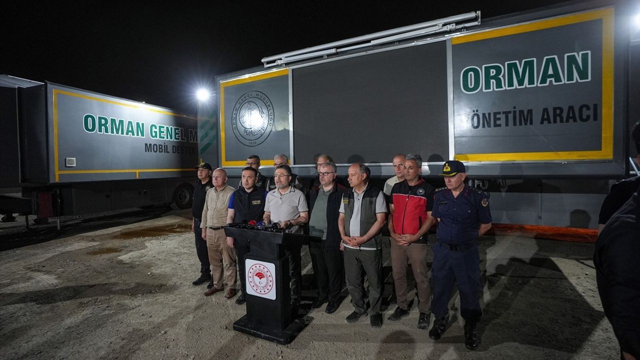 Tarım ve Orman Bakanı Yumaklı, Bilecik'teki Orman Yangınları Hakkında Bilgi Verdi