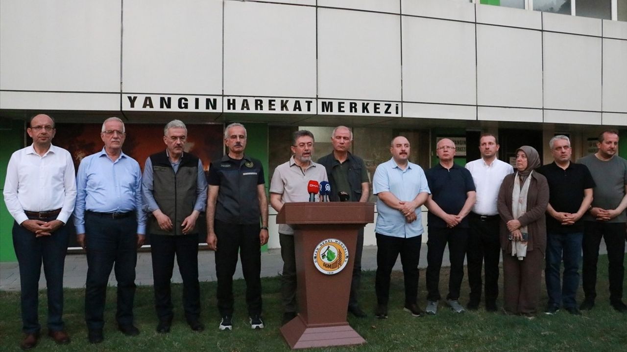 Tarım ve Orman Bakanı Yumaklı, Orman Yangınlarına İlişkin Son Durumu Açıkladı