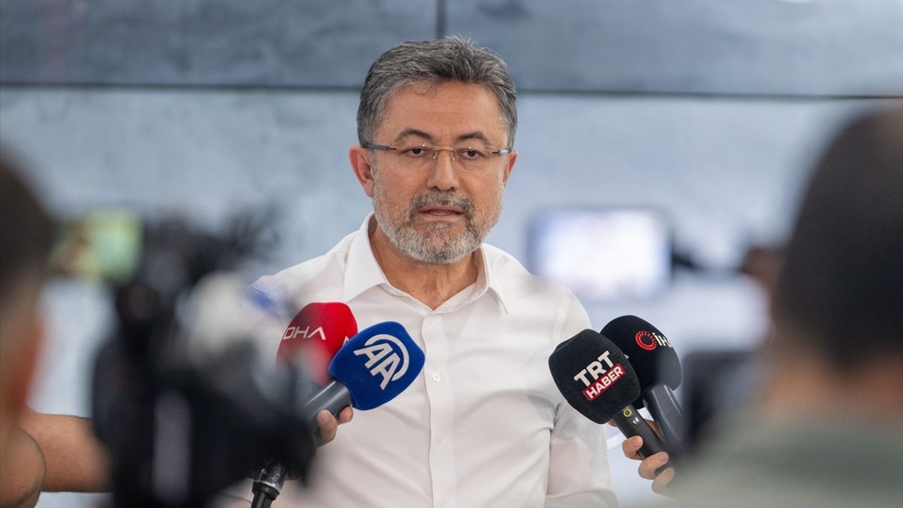 Tarım ve Orman Bakanı Yumaklı, Orman Yangınlarındaki Son Durumu Açıkladı