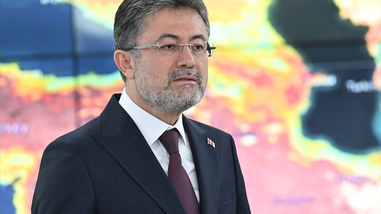 Tarım ve Orman Bakanı Yumaklı, Orman Yangınlarındaki Son Durumu Açıkladı