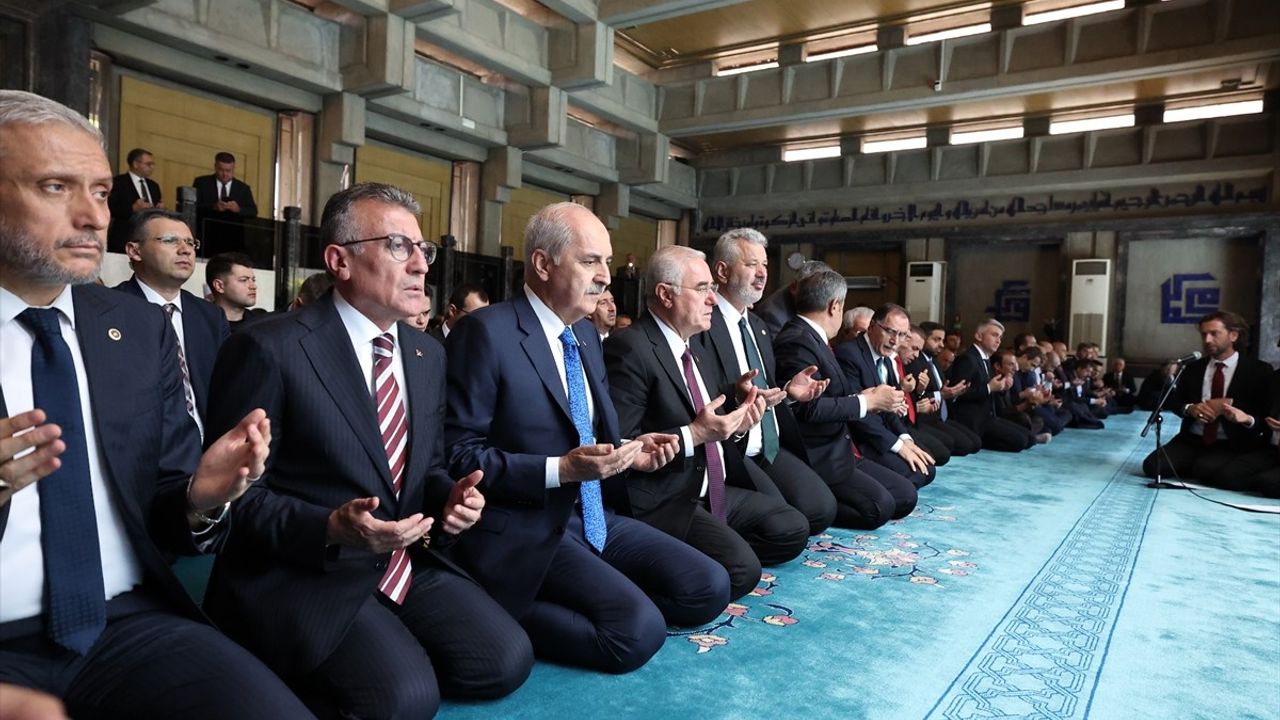 TBMM Başkanı Kurtulmuş, Meclis Camii'nde Şehitler İçin Mevlid-i Şerif Programına Katıldı