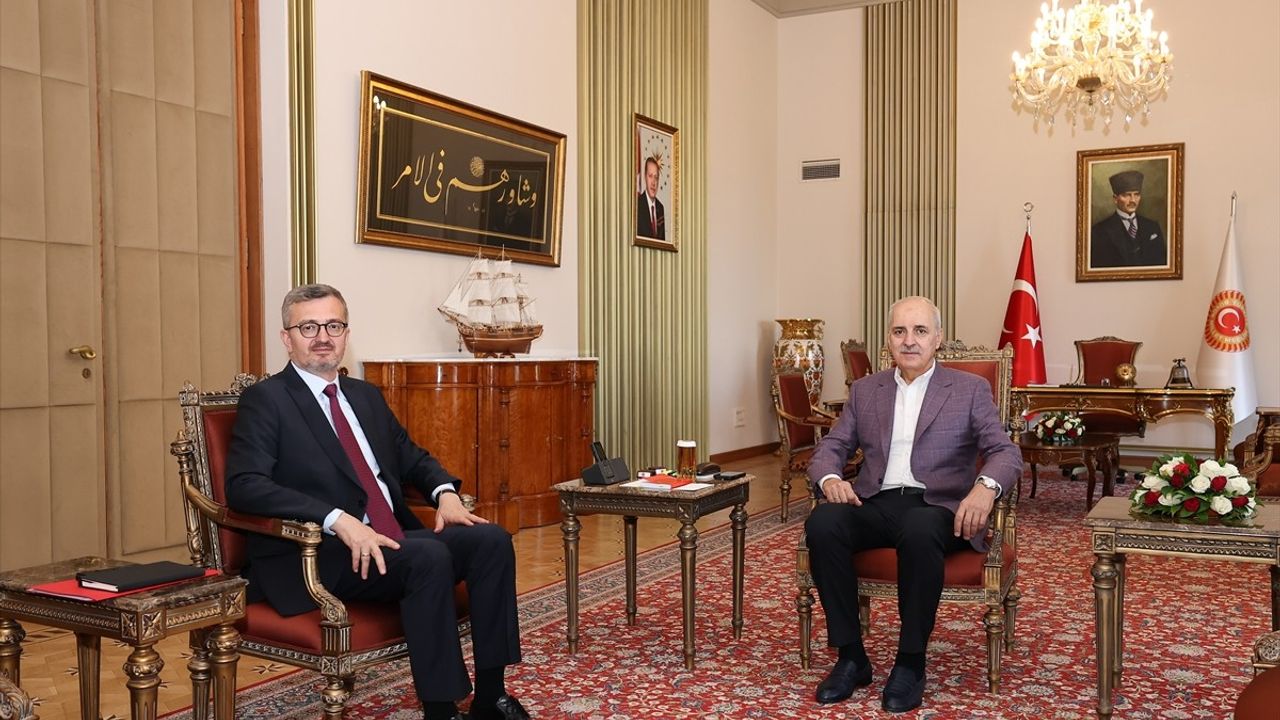 TBMM Başkanı Numan Kurtulmuş, Cumhurbaşkanlığı İletişim Başkanı Burhanettin Duran'ı Kabul Etti