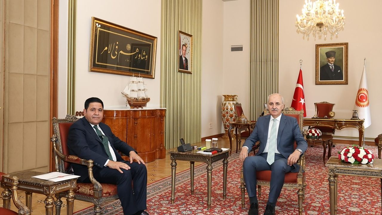 TBMM Başkanı Numan Kurtulmuş, Yeni Yol Partisi Grup Başkanı Bülent Kaya'yı Ağırladı