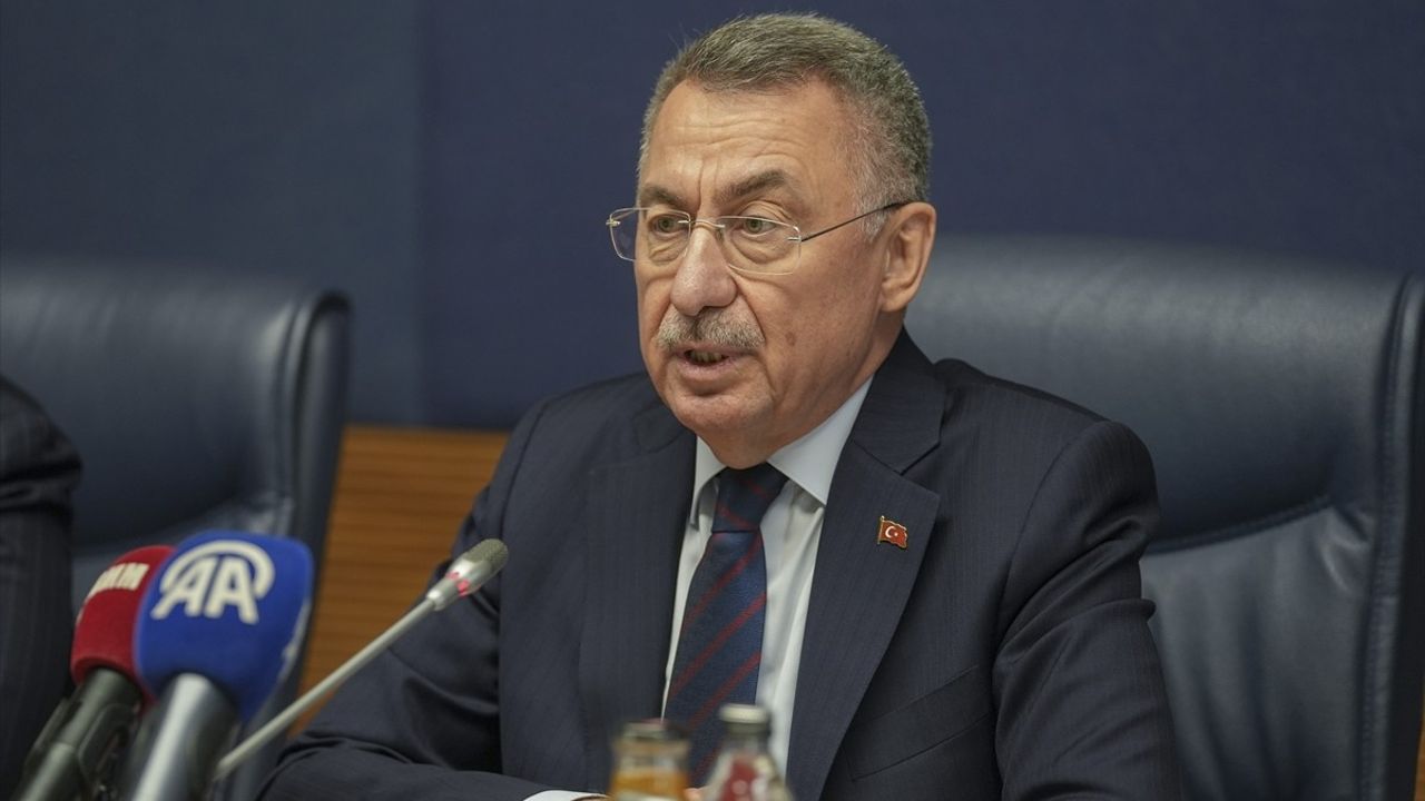 TBMM Dışişleri Komisyonu Başkanı Fuat Oktay, KKTC Heyetiyle Görüştü