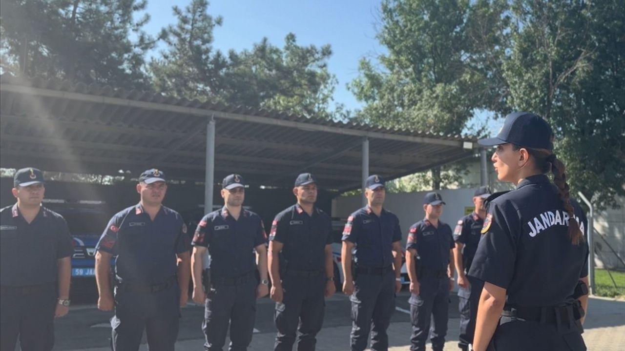 Tekirdağ'ın İlk Kadın İlçe Jandarma Komutanı Teğmen Elifnur Dağdeviren Göreve Başladı