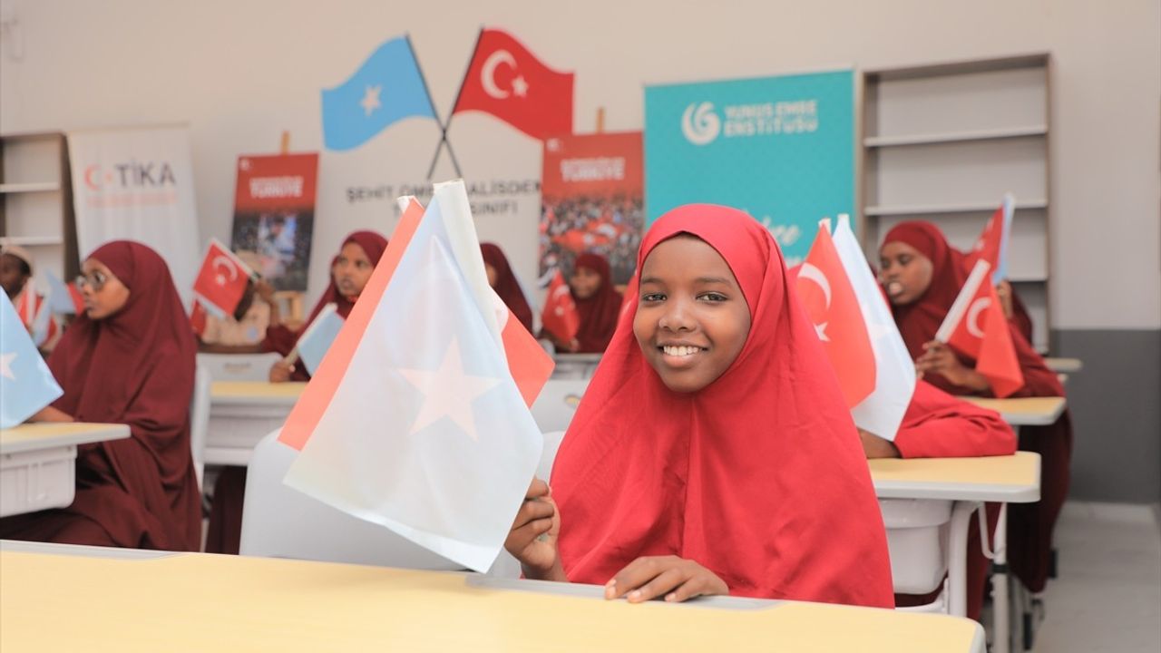 TİKA, Somali'de Şehit Ömer Halisdemir Adına Türkçe Sınıfı Açtı