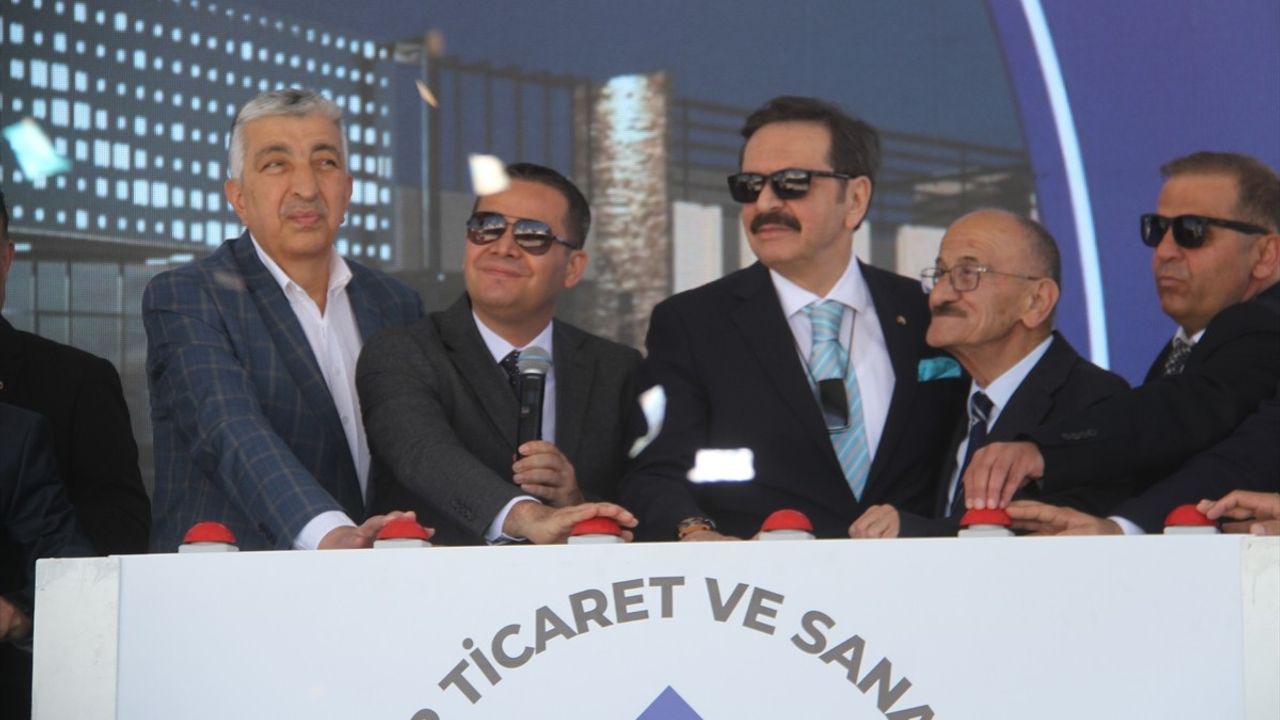 TOBB Başkanı Hisarcıklıoğlu, Beyşehir Ticaret ve Sanayi Odası'nın Temel Atma Törenine Katıldı