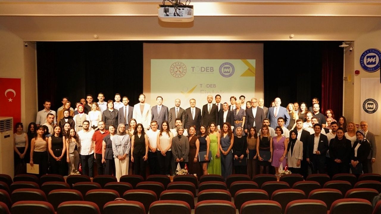 TÖDEB Fintek Çırağı Programı Yeni Mezunlarını Ağırladı