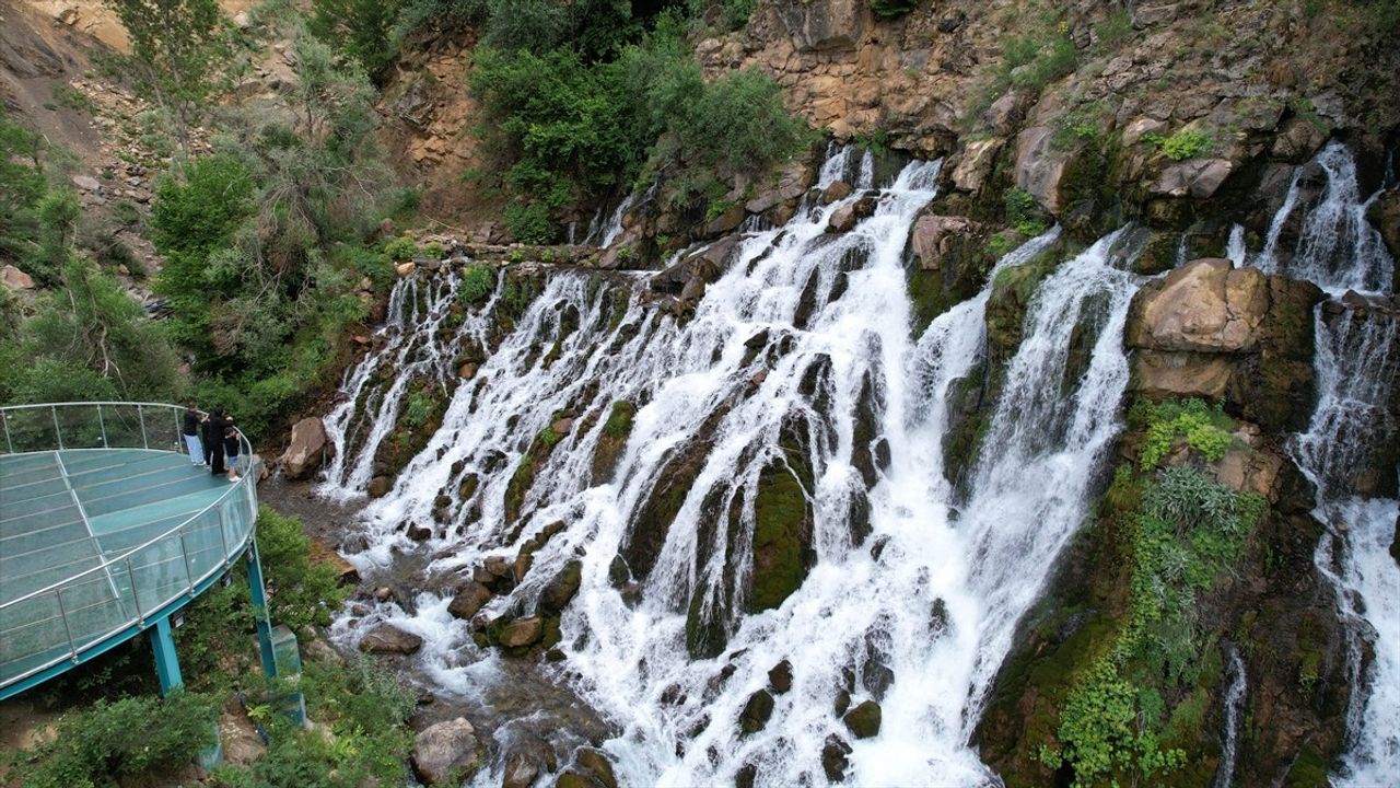Tomara Şelalesi: Gümüşhane'nin Doğa İle İç İçe Bir Turizm Noktası