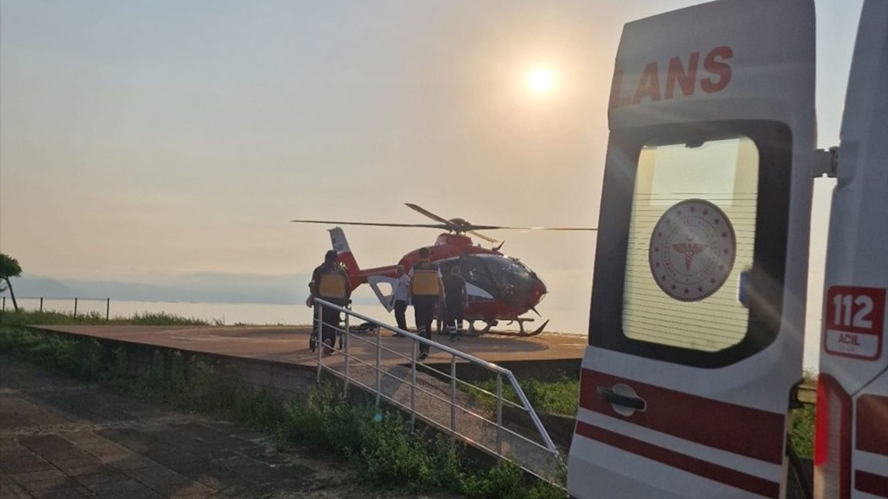 Trabzon'da Yaylada Rahatsızlanan Kadın Ambulans Helikopterle Hastaneye Ulaştırıldı