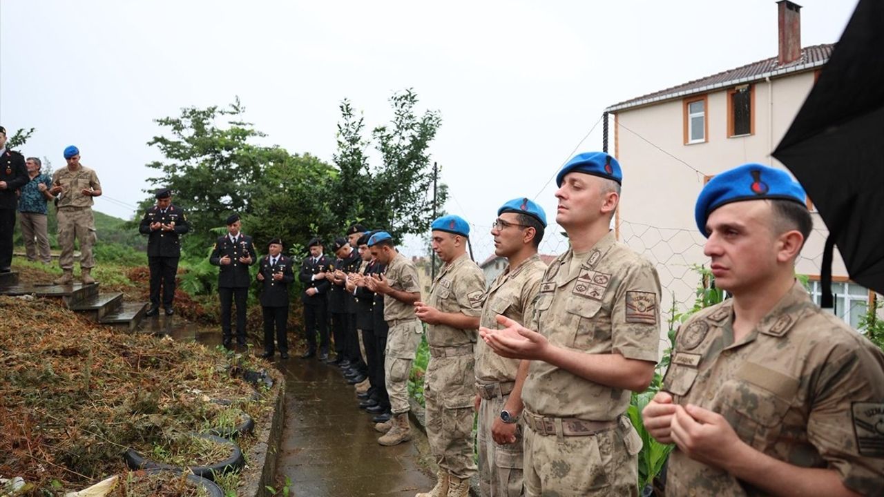 Trabzon, Giresun ve Rize'de 15 Temmuz Şehitleri Anıldı
