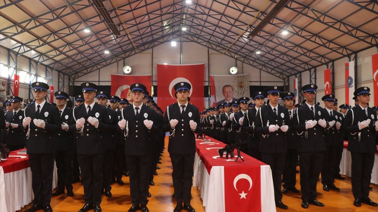 Trabzon, Rize ve Bayburt'ta 579 Polis Adayı Mezun Oldu