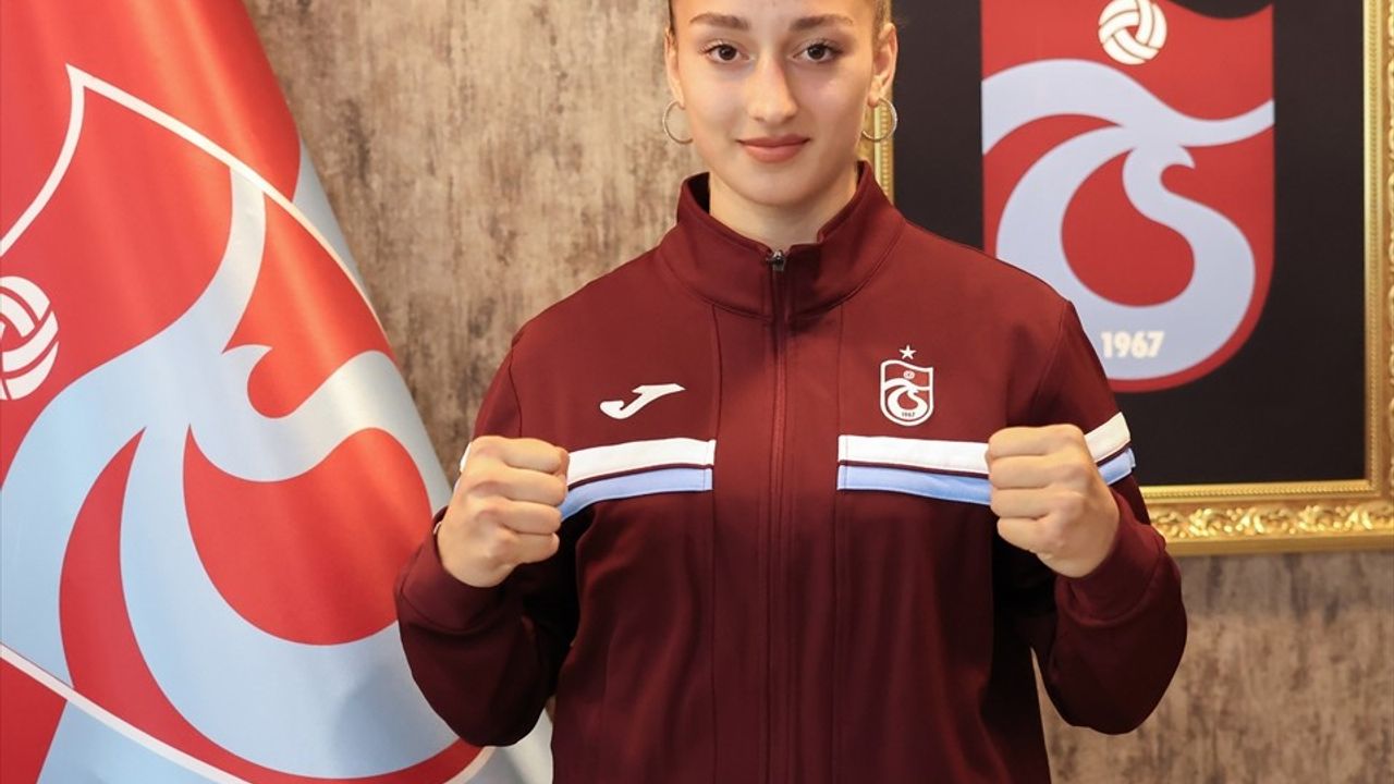 Trabzonspor Boks Takımı, Milli Sporcu Dilara Sak ile Anlaştı
