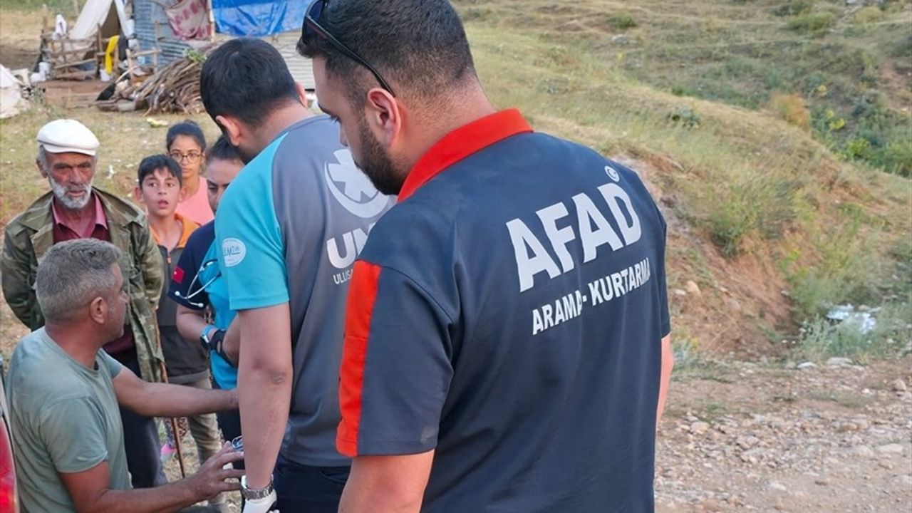 Tunceli'de Yolunu Kaybeden 9 Kişi Ekiplerce Bulundu
