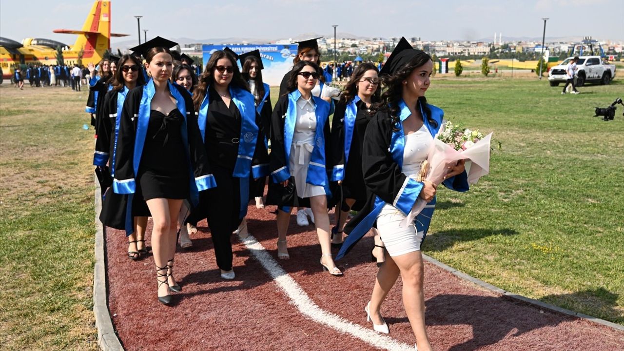 Türk Hava Kurumu Üniversitesi Mezuniyet Töreni Gerçekleştirildi