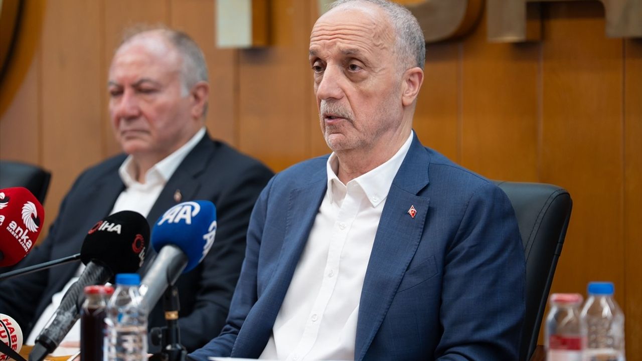 TÜRK-İŞ Genel Başkanı Atalay'dan Kamu Toplu İş Sözleşmeleri Açıklaması