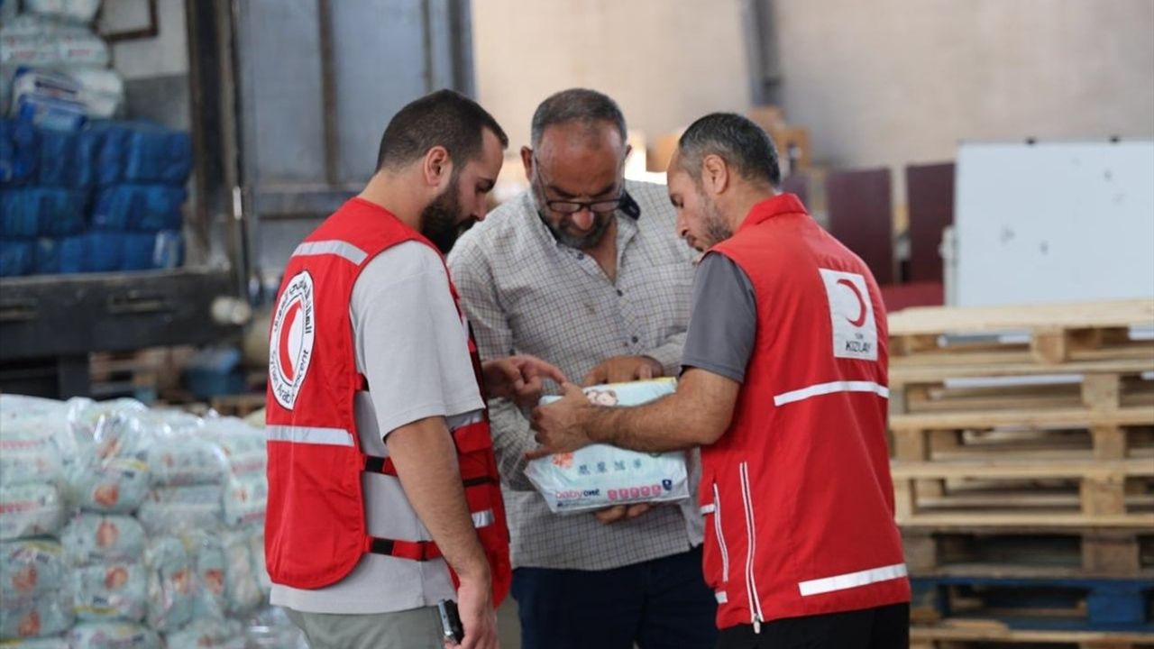 Türk Kızılay, Suriye'nin Süveyda İlinde 2 Tır İnsani Yardım Gönderdi