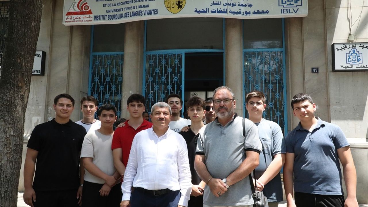 Türk Öğrenciler Tunus’ta Arapça Öğreniyor