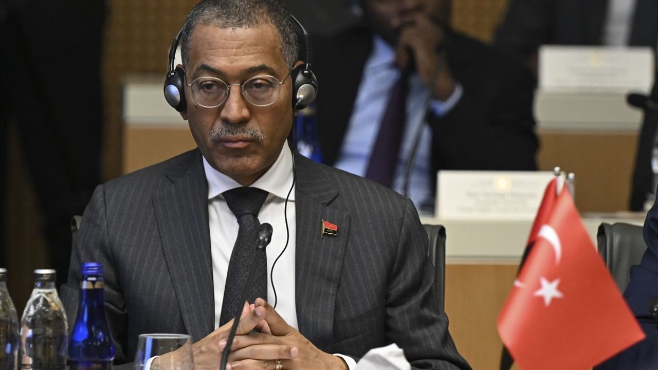 Türkiye ve Angola Ticaret Hedefini 500 Milyon Dolar Olarak Belirledi