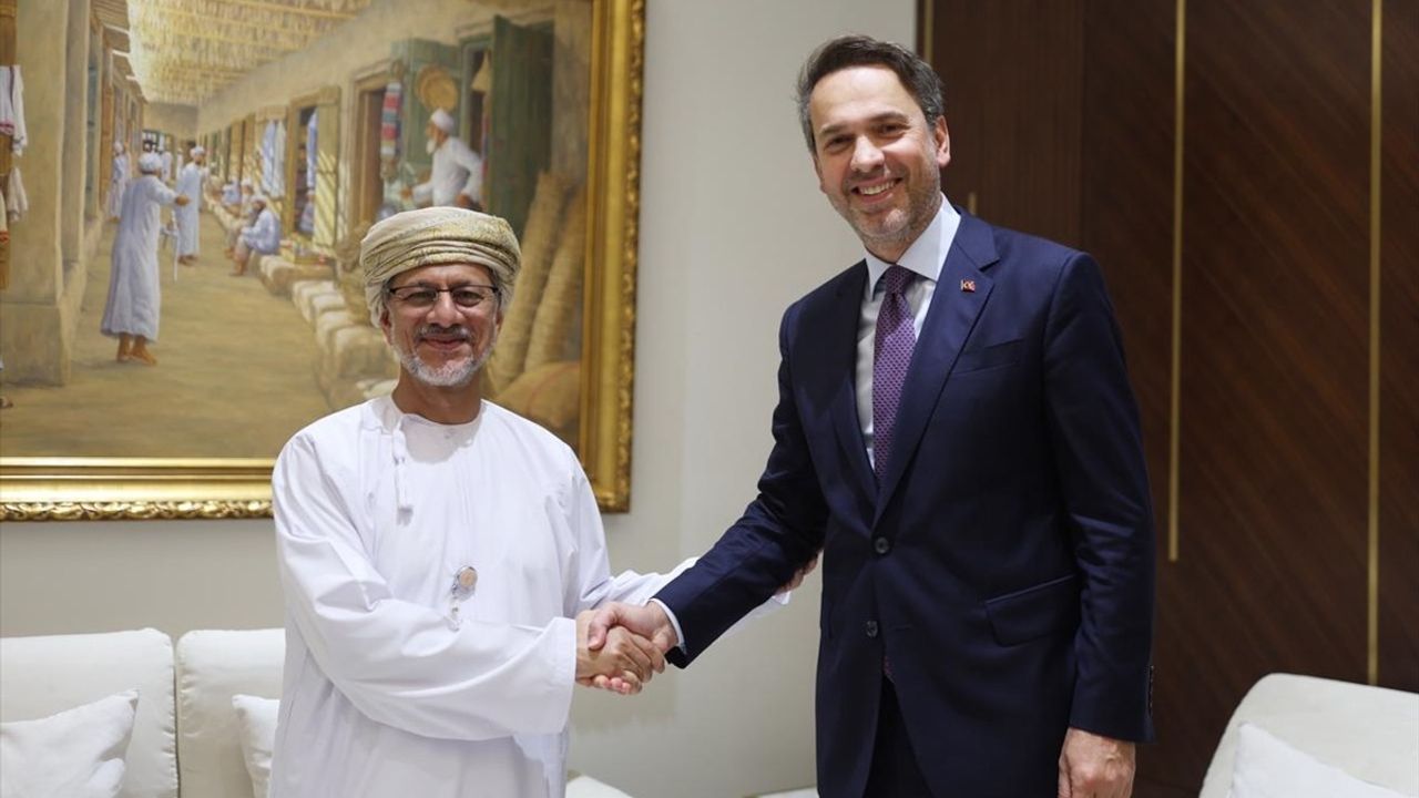 Türkiye ve Umman Arasında Enerji Alanında İşbirliği Mutabakatı İmzalandı