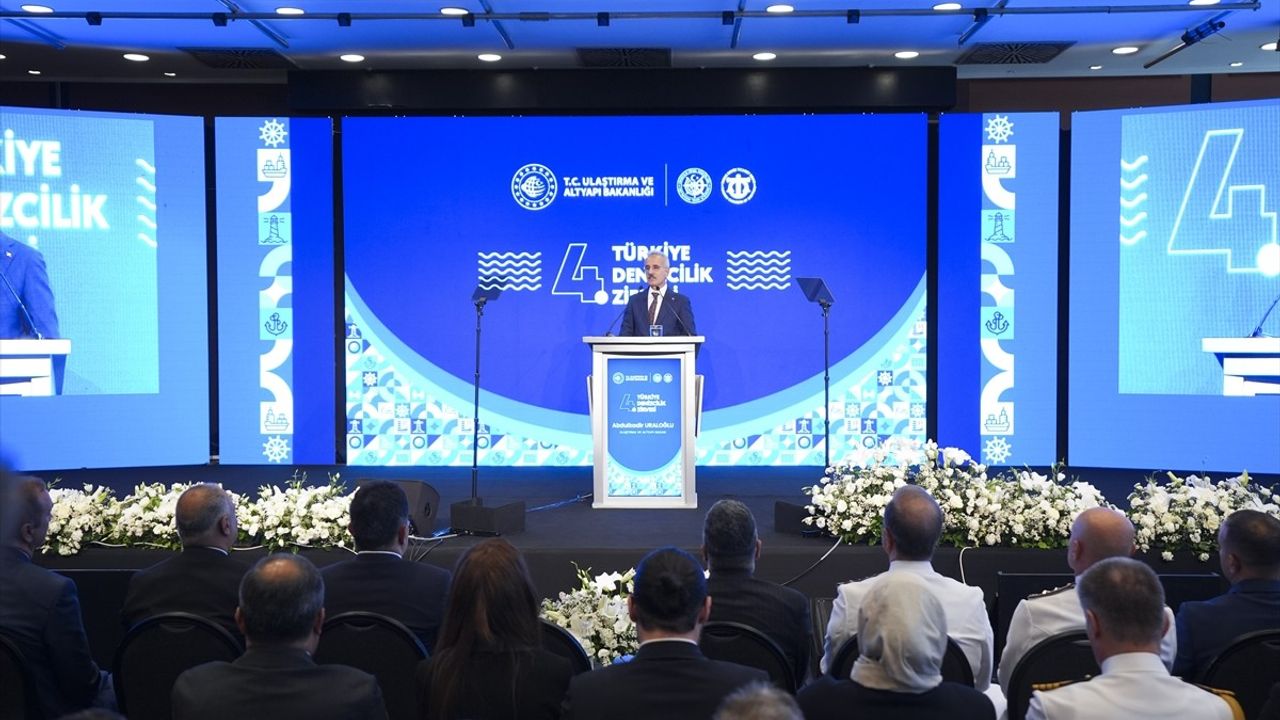 Ulaştırma ve Altyapı Bakanı Uraloğlu, Türkiye'nin Gemi İnşa Sanayisini Değerlendirdi