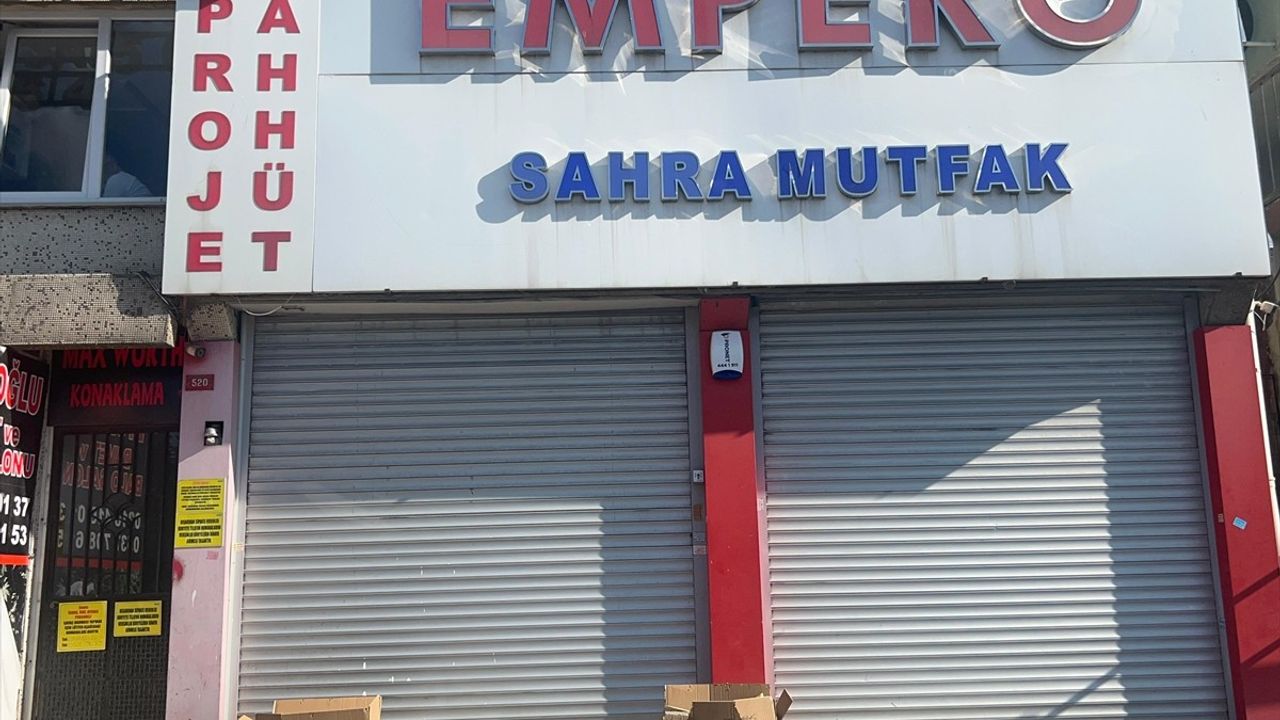 Ümraniye'de El Bombalı Saldırı: 1 Yaralı