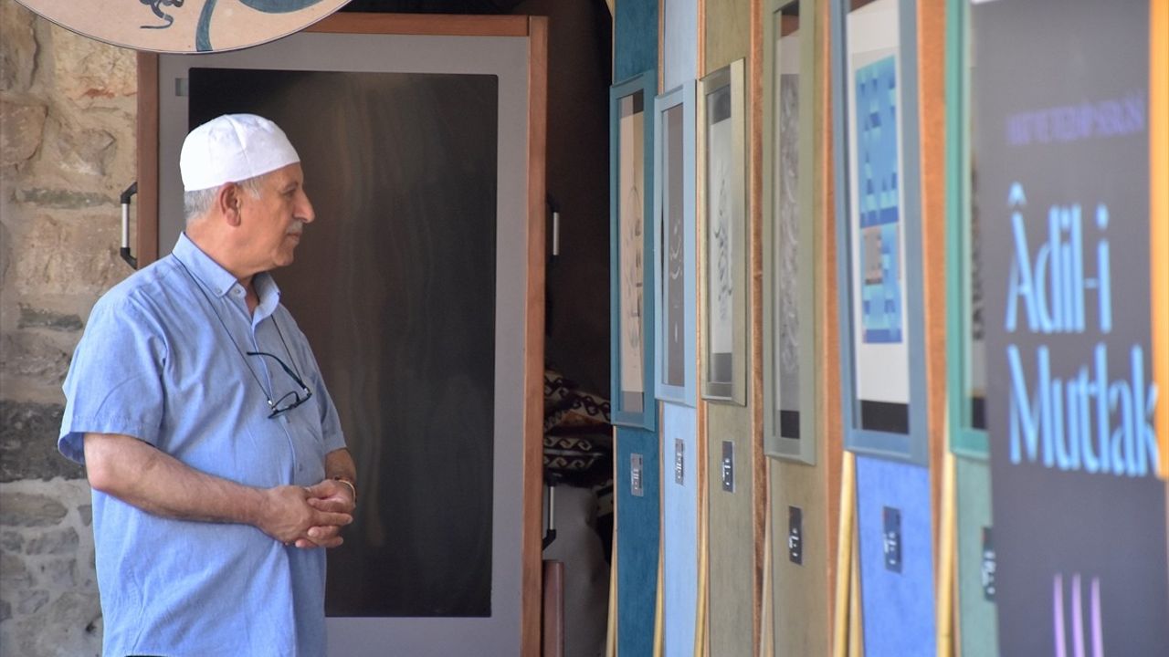 Van'da 'Adil-i Mutlak' Hat Sergisi Sanatseverlerle Buluştu