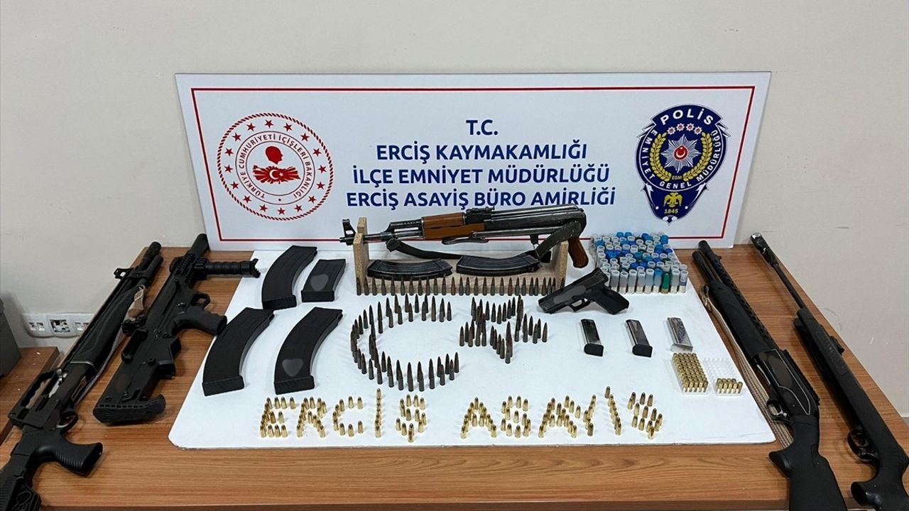 Van'da Aranan 228 Kişi Yakalandı: Operasyonlar Devam Ediyor