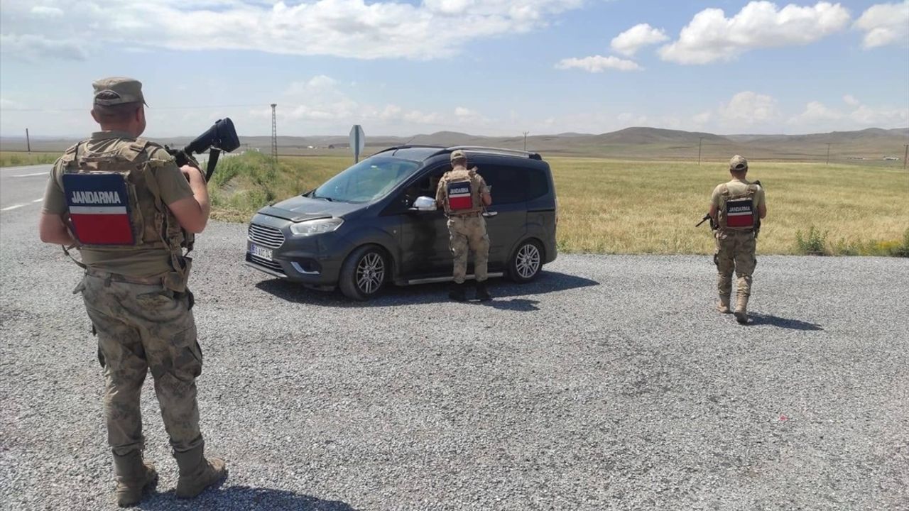 Van'da Farklı Suçlardan Aranan 101 Şüpheli Yakalandı