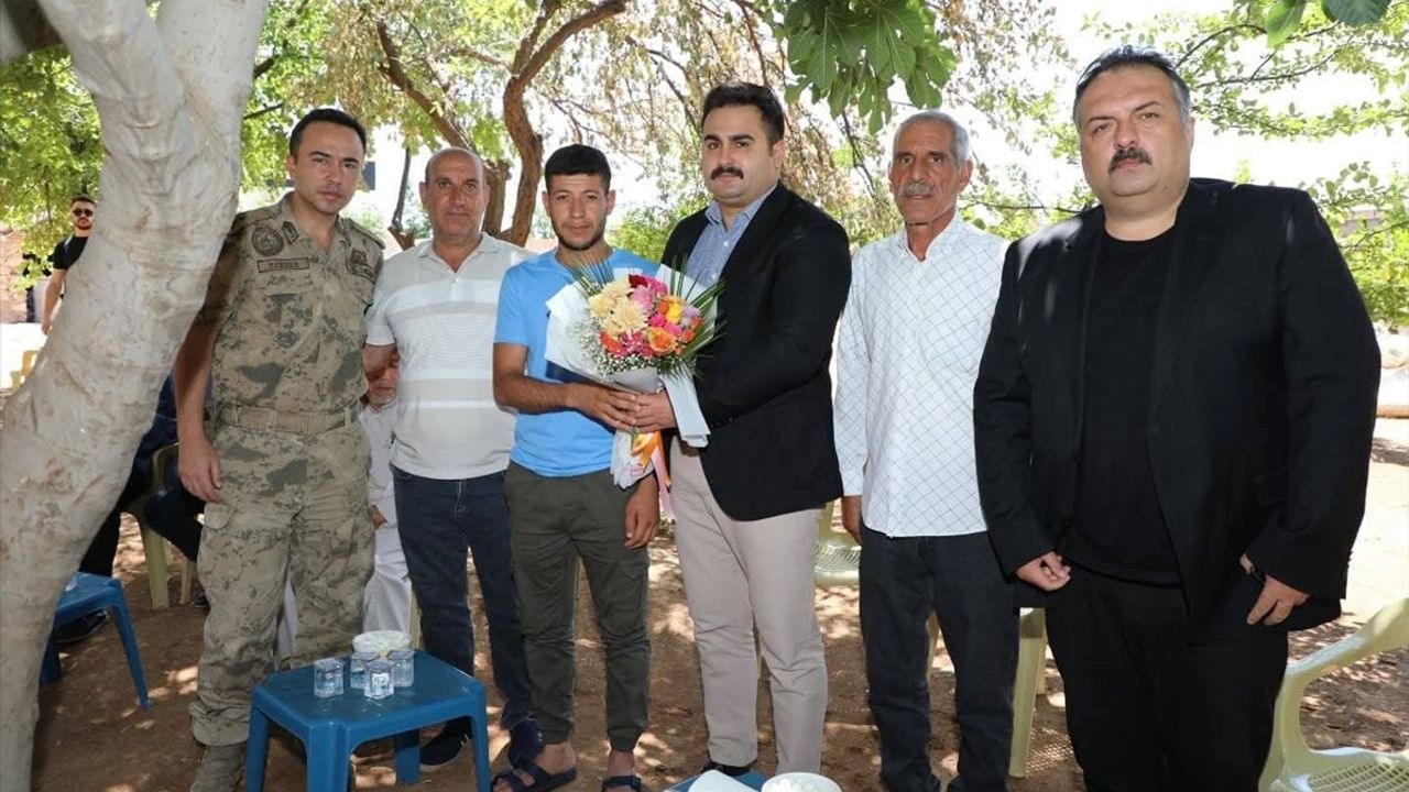 Viranşehir Kaymakamı Kemal Ülkü, Metan Gazından Zehirlenen Askeri Ziyaret Etti