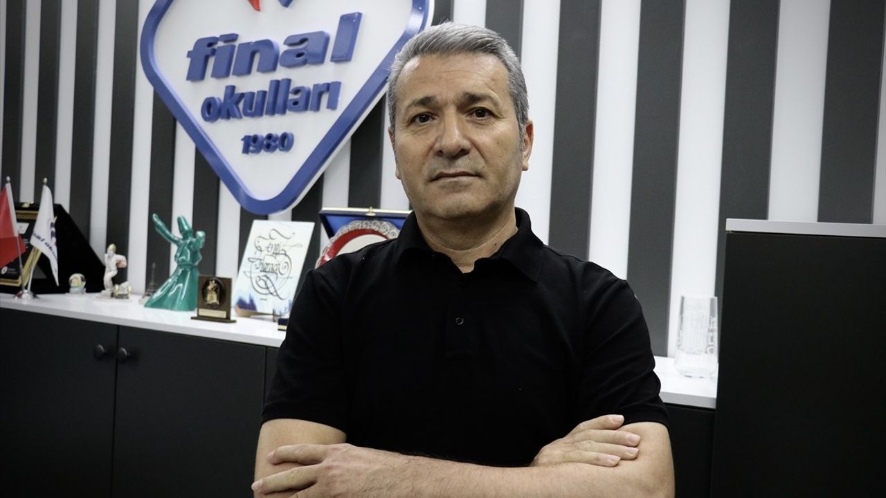 Yabancı Dil Testinde Türkiye 5'incisi Olan Atakan Demir, Hedefini Tıp Olarak Belirledi