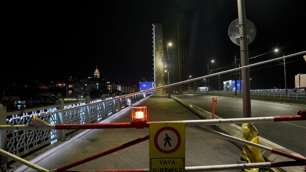 Yeni Galata Köprüsü Geçici Olarak Trafiğe Kapandı