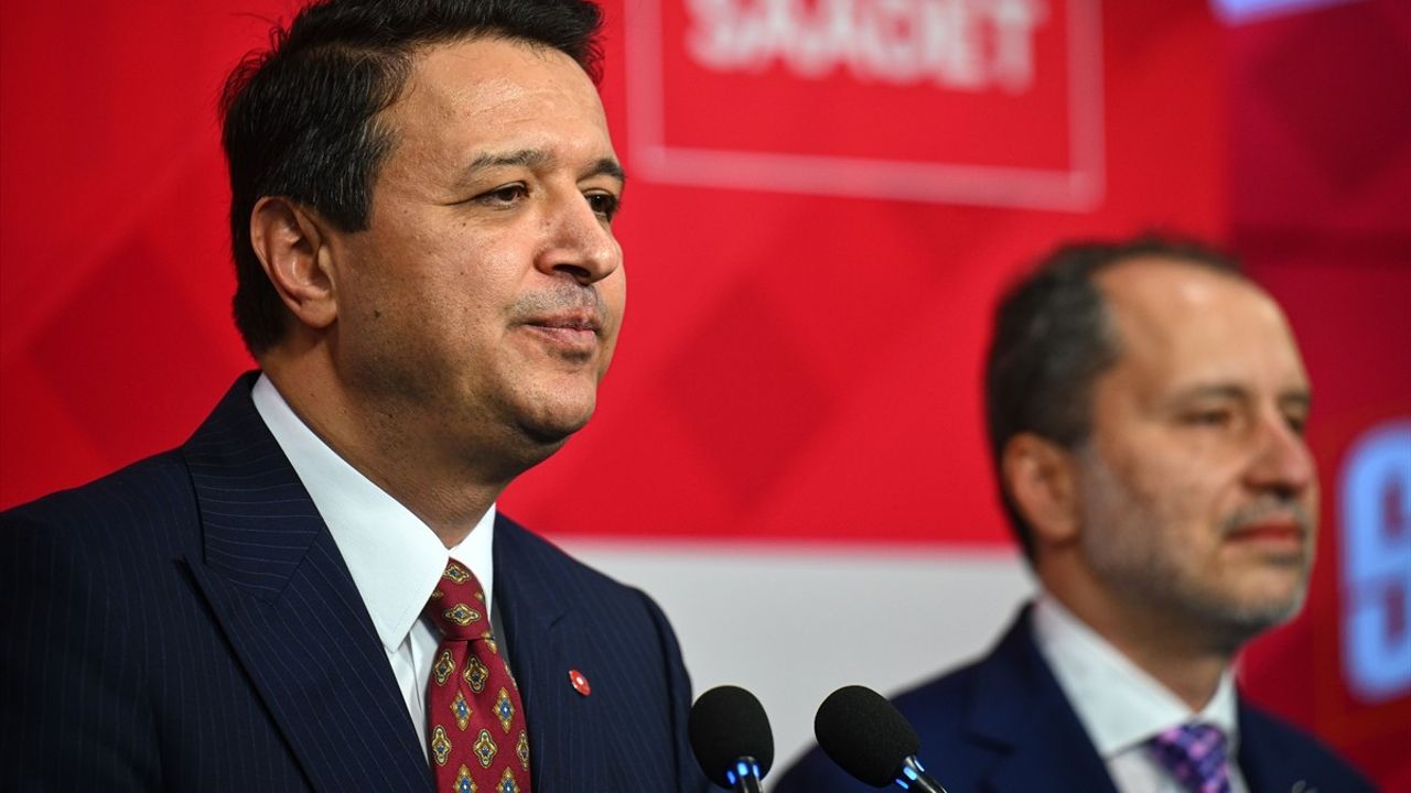 Yeniden Refah Partisi Genel Başkanı Fatih Erbakan, Saadet Partisi Genel Başkanı Mahmut Arıkan'ı Ziyaret Etti