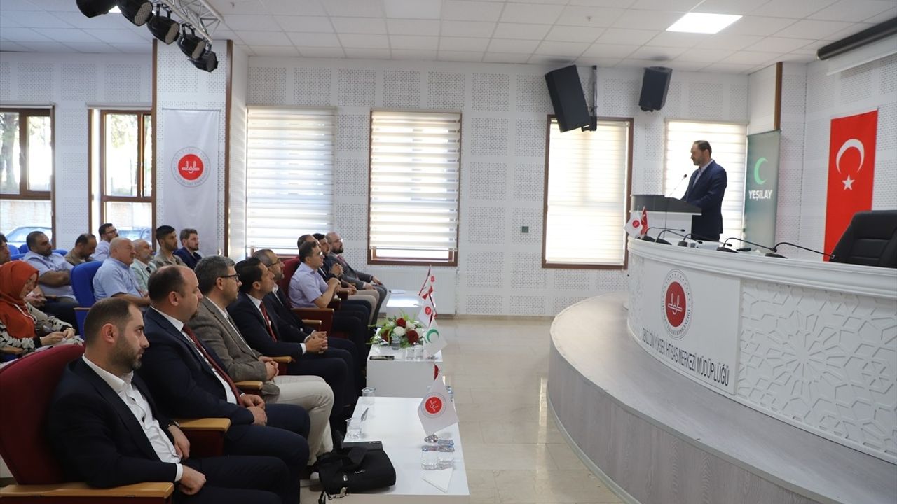 Yeşilay Genel Başkanı Dinç, Bağımlılıkla Mücadelenin Önemine Vurgu Yaptı