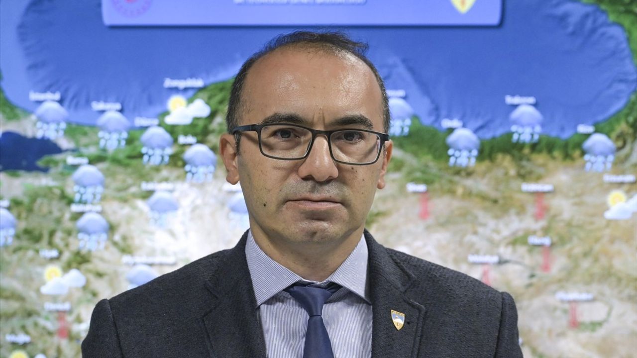 Yurt Genelinde Yağışlı Hava Bekleniyor: Gök Gürültülü Sağanaklar Etkili Olacak
