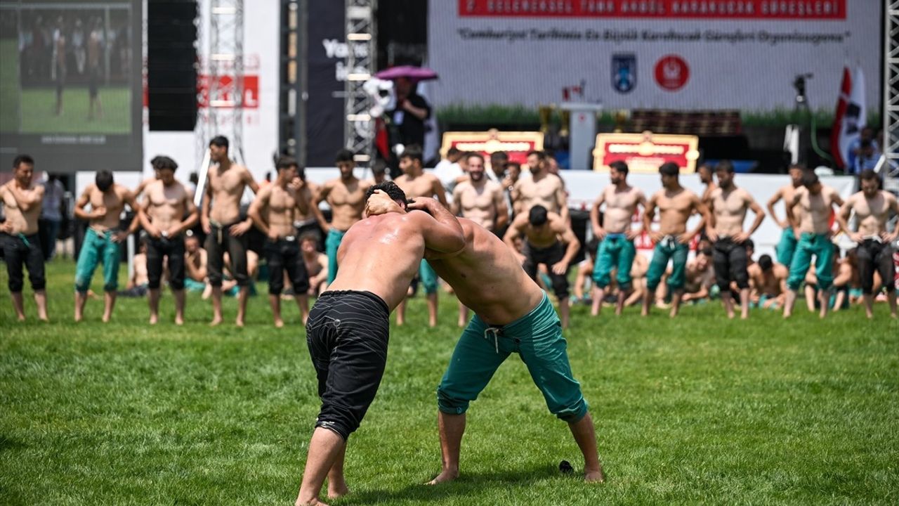 2. Taha Akgül Karakucak Güreşleri'nde Başpehlivan Feyzullah Aktürk Oldu