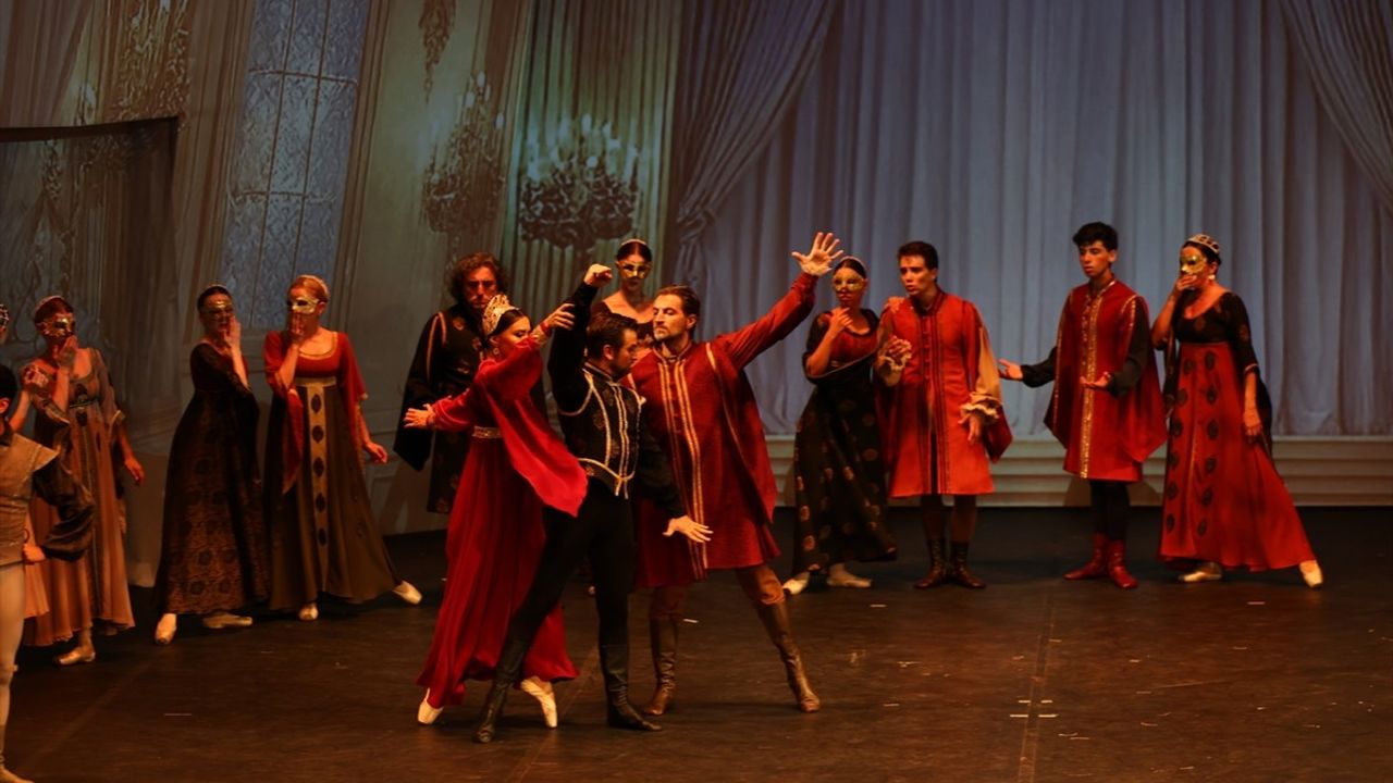 22. Uluslararası Bodrum Bale Festivali 'Romeo ve Juliet' Temsiliyle Devam Ediyor