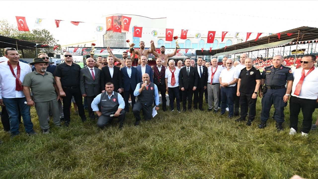 291. Tarihi Çardak Yağlı Pehlivan Güreşleri'nde başpehlivan Feyzullah Aktürk oldu