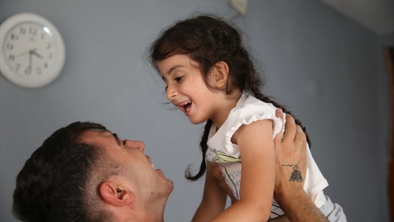 5 yaşındaki Yağmur, spina bifida tedavisiyle tek başına yürümeyi hedefliyor