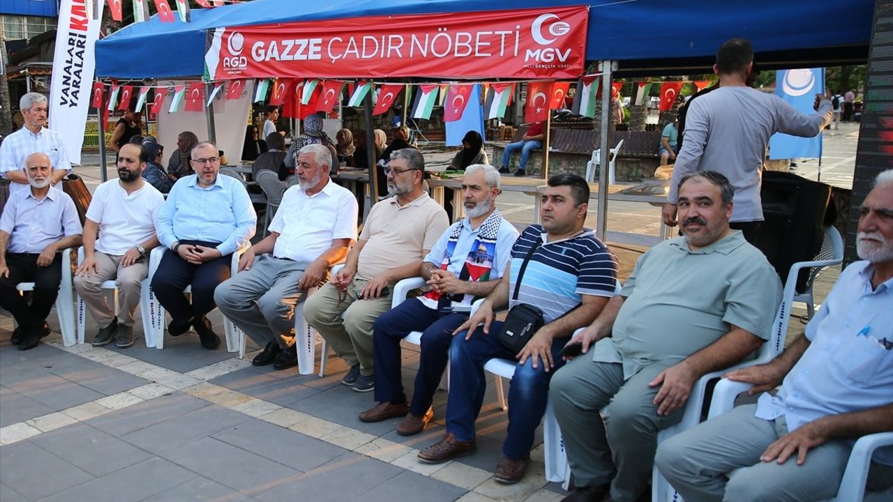 Adana'da Filistin'e Destek İçin Çadır Nöbeti Başlatıldı
